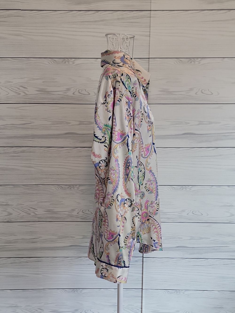 Victoria's Secret Silky Paisley Button-Up Pajama Top Womens Size M - Picture 5 of 11